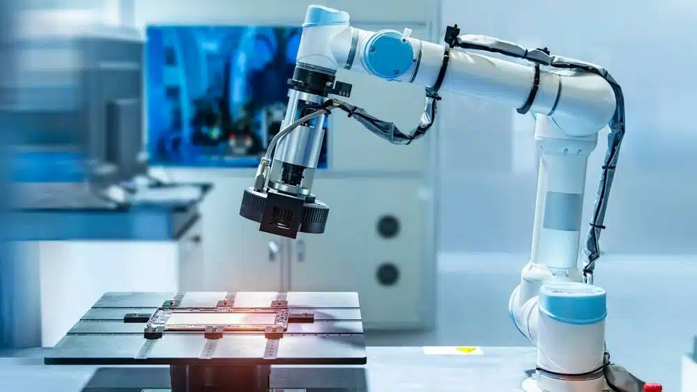 Design a cobot uses machine vision to inspect a mobile phone.jpeg